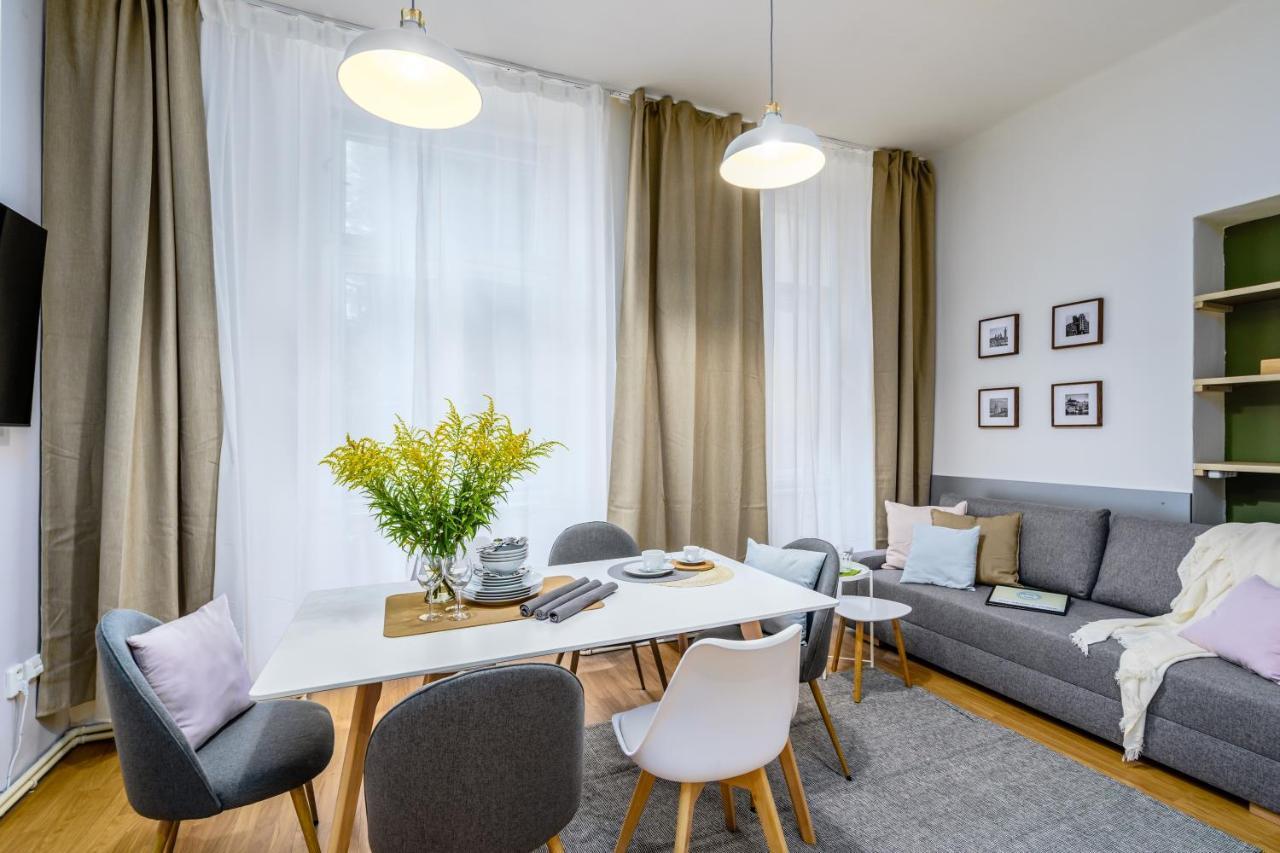 Modern And Huge Apts In Center By Michal&Friends Daire Prag Dış mekan fotoğraf